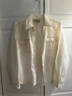 Linen shirt, cool and pretty st the same time!